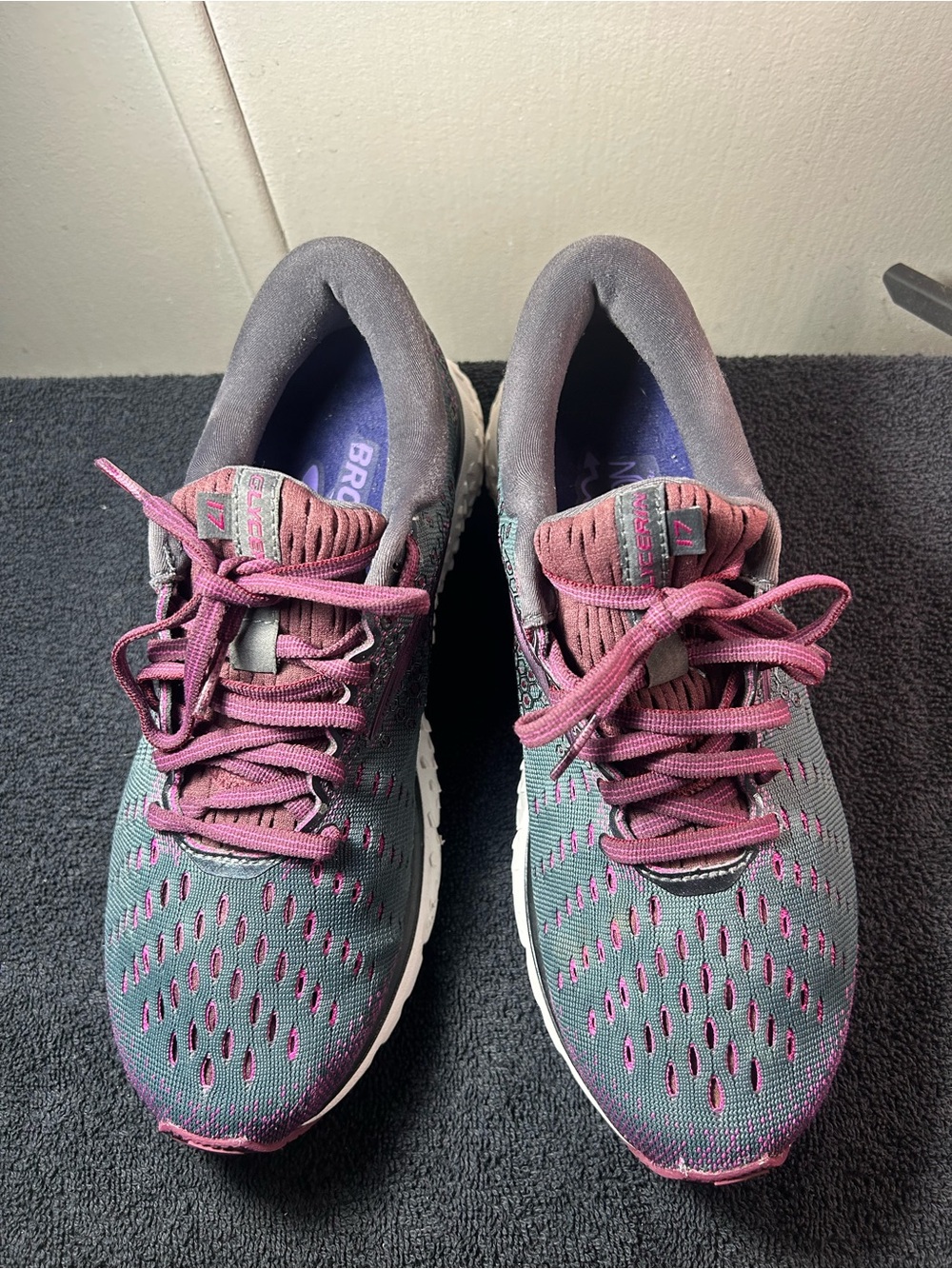 Brooks Women’s Gray & Magenta Athletic Running Shoes